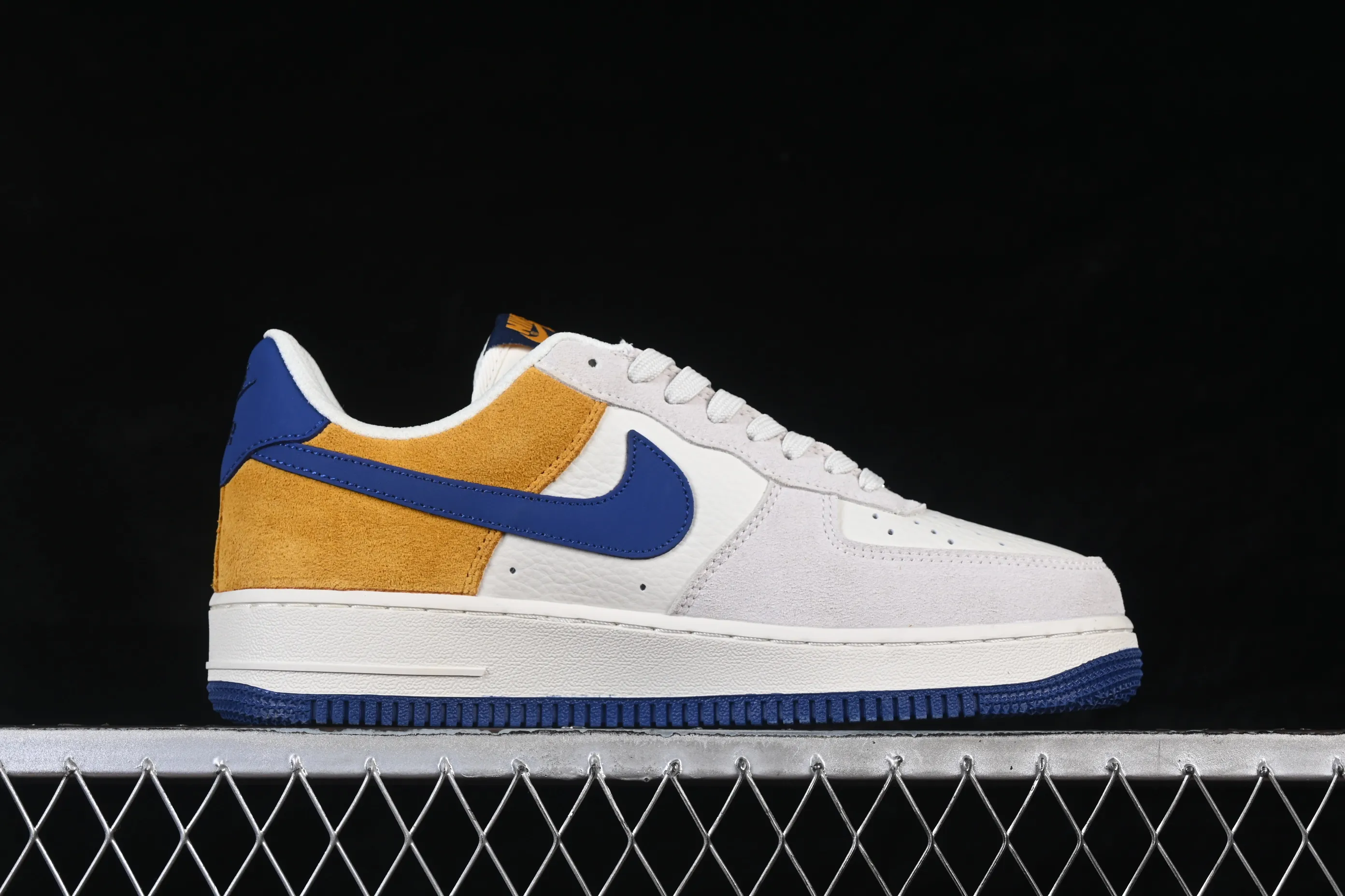 All categories Nk Air Force 1 Air Force series Nk Air Force 1 Low Air Force low-top Nike Air Force 1'07 Low White, gray, brown and blue stitching Air Force 1 low-top casual sneakers HF2794-100
